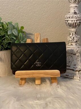 CHANEL Black & Brown Quilted Lambskin Flap Wallet with Silver CC